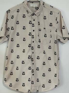 21 MEN Short Sleeve Button-Up Shirt with Raccoon Print